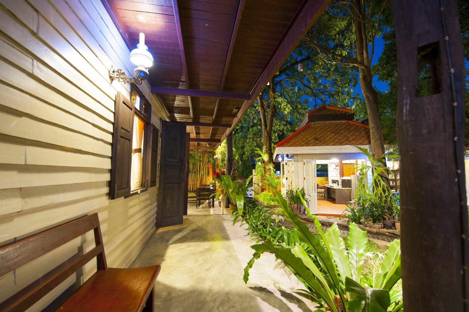 Hotel Smile House Boutique Chiang Mai Exterior foto