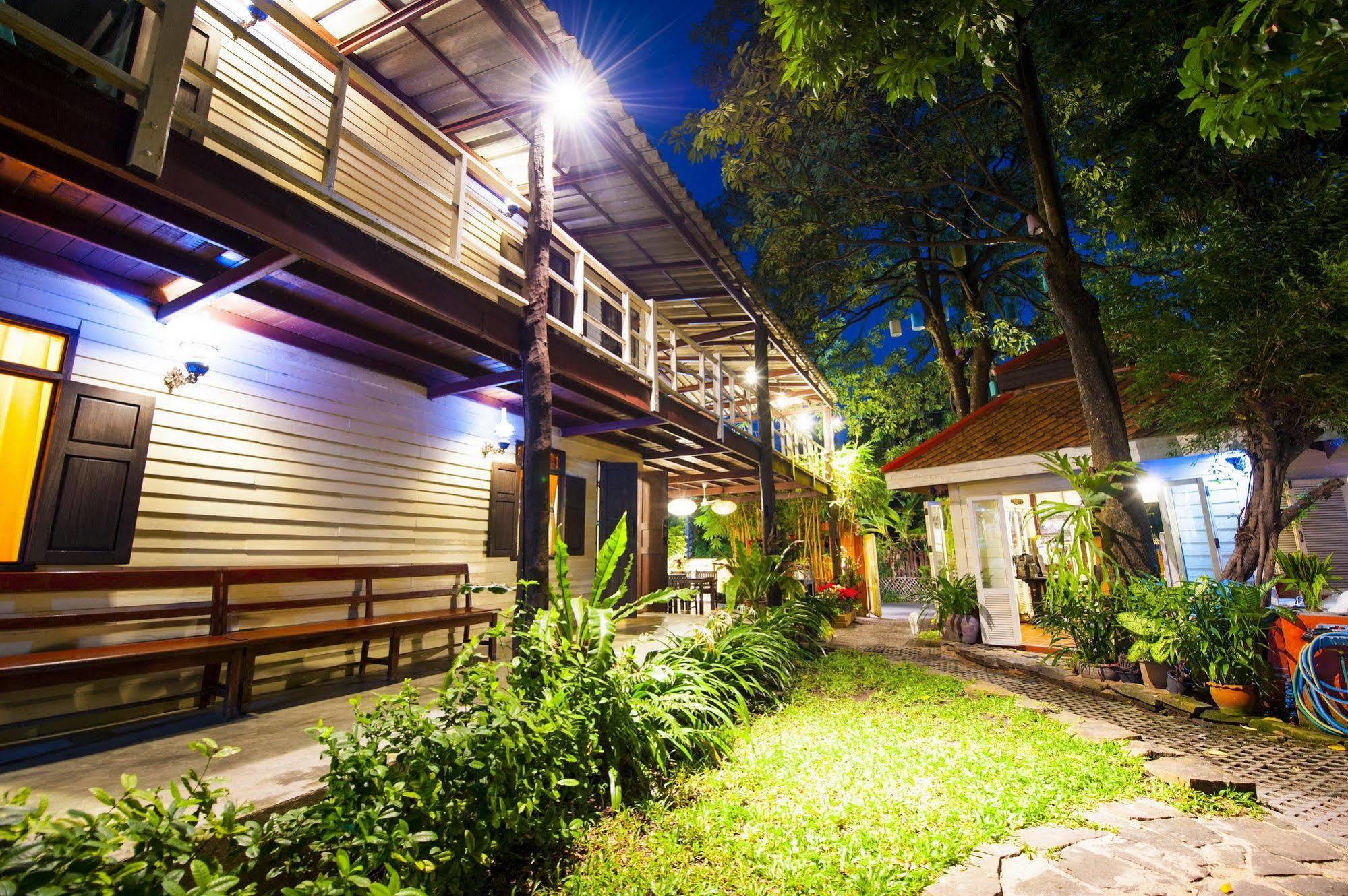 Hotel Smile House Boutique Chiang Mai Exterior foto
